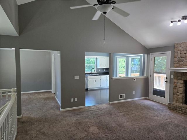 517 Buena Vista Drive, Belton, MO 64012