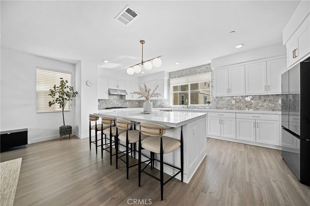 1090 North Anaheim Boulevard 1, Anaheim, CA 92801