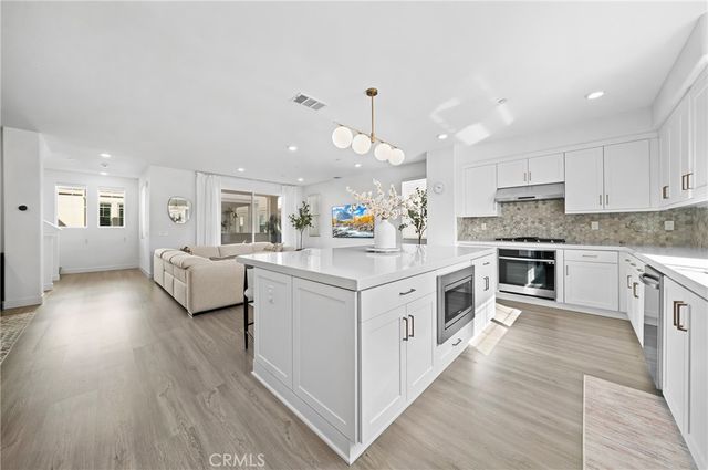 1090 North Anaheim Boulevard 1, Anaheim, CA 92801