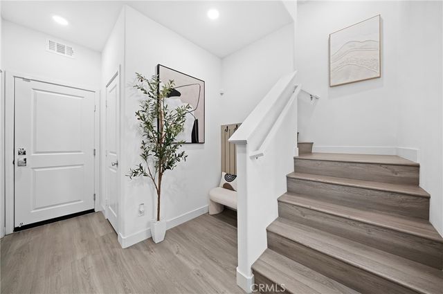 1090 North Anaheim Boulevard 1, Anaheim, CA 92801