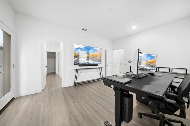 1090 North Anaheim Boulevard 1, Anaheim, CA 92801