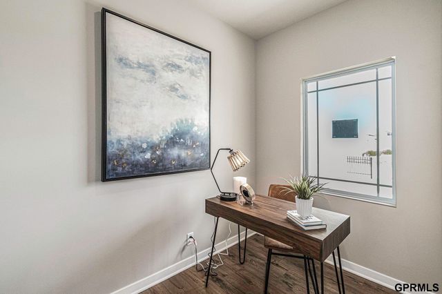 6303 N 168 Avenue, Omaha, NE 68116