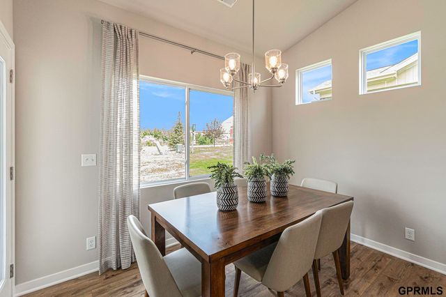 6303 N 168 Avenue, Omaha, NE 68116