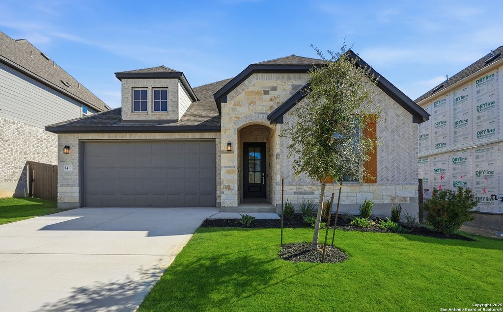 1412 Hallettsville, San Antonio, TX 78253
