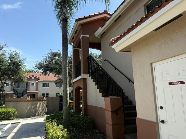3505 Briar Bay Boulevard Apt 206, West Palm Beach, FL 33411