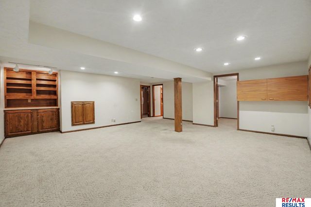 12972 Miami Circle, Omaha, NE 68164