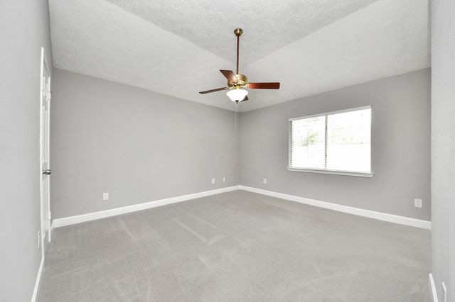 1113 Maple Creek Drive, La Porte, TX 77571