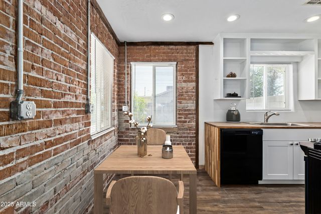 2615 N 29TH Place, Phoenix, AZ 85008