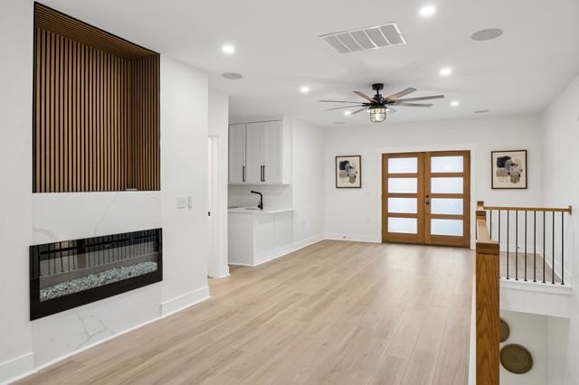 1206 Vermont Avenue, Dallas, TX 75216