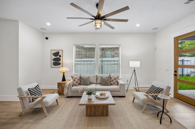 1206 Vermont Avenue, Dallas, TX 75216
