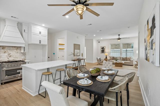 1206 Vermont Avenue, Dallas, TX 75216