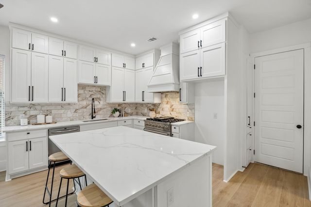 1206 Vermont Avenue, Dallas, TX 75216