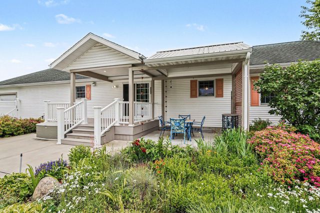 29390 Saddlebred Lane, Pokagon Twp, MI 49047