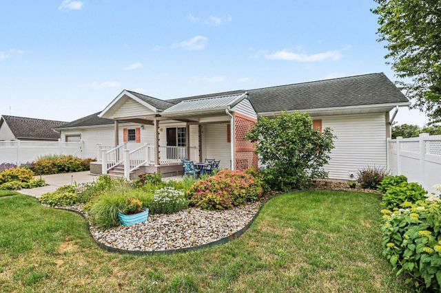 29390 Saddlebred Lane, Pokagon Twp, MI 49047