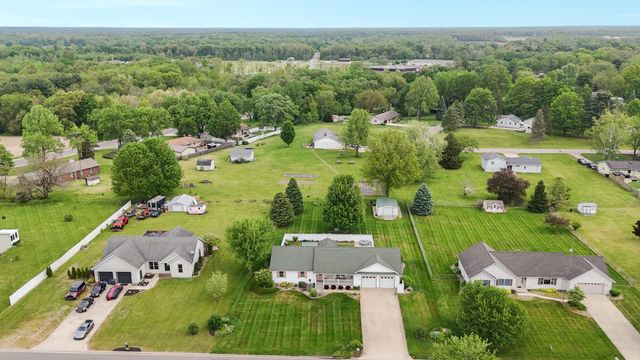 29390 Saddlebred Lane, Pokagon Twp, MI 49047