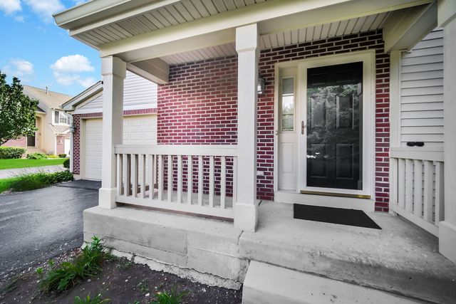 2451 Stonegate Road, Algonquin, IL 60102