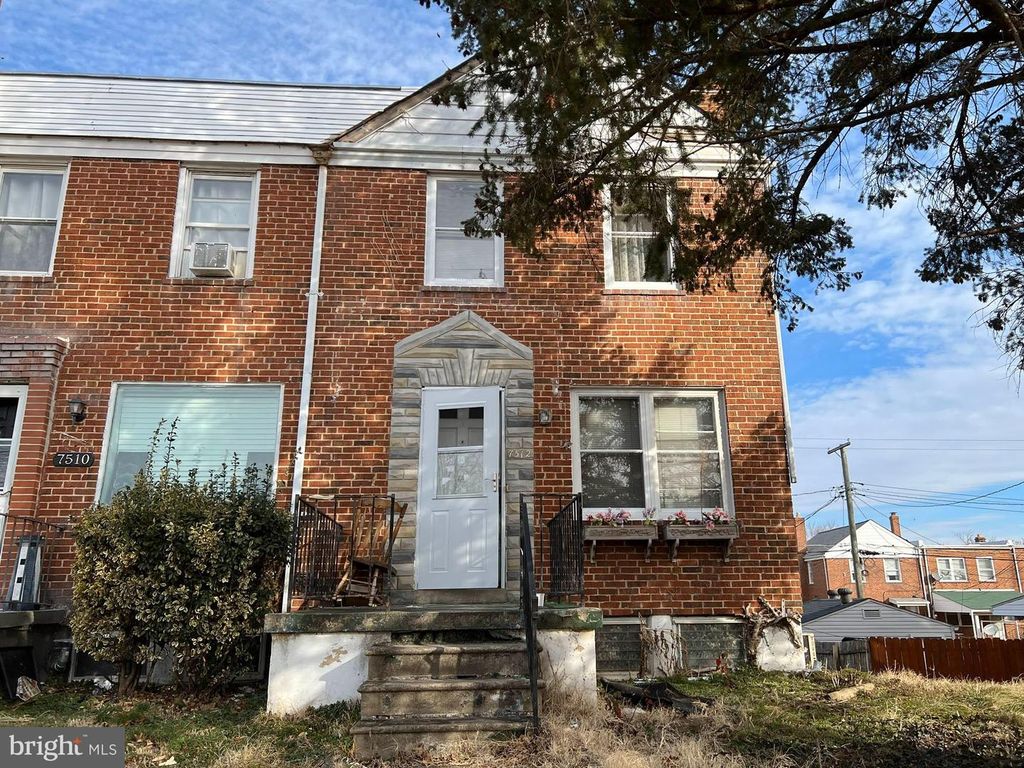 Image 3 of property listing at 7512 SCHOOL AVE, Dundalk, MD 21222