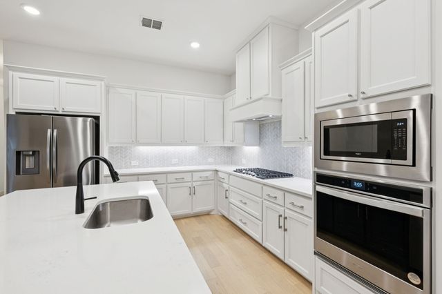 547 Embargo Drive, Fate, TX 75189