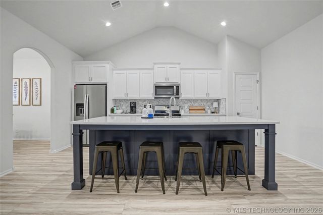 1905 W Huntsville Place, Broken Arrow, OK 74011