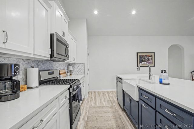 1905 W Huntsville Place, Broken Arrow, OK 74011