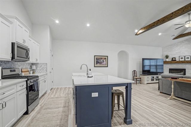 1905 W Huntsville Place, Broken Arrow, OK 74011