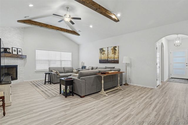 1905 W Huntsville Place, Broken Arrow, OK 74011