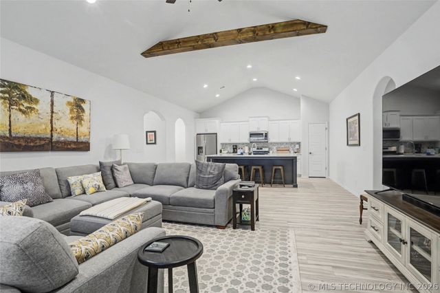 1905 W Huntsville Place, Broken Arrow, OK 74011