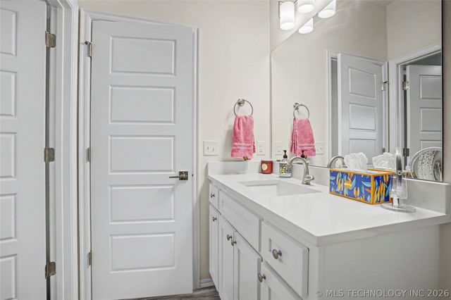 1905 W Huntsville Place, Broken Arrow, OK 74011