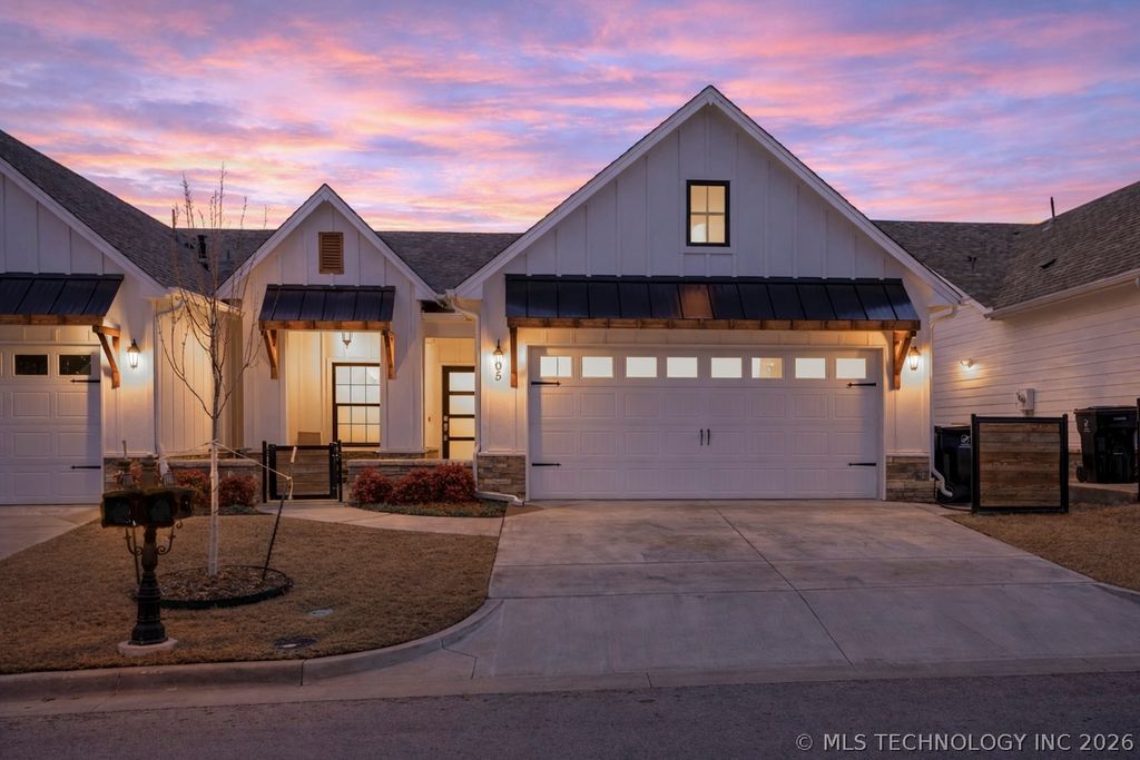 1905 W Huntsville Place, Broken Arrow, OK 74011