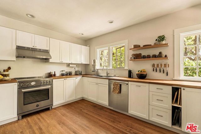 1788 N Los Robles Avenue, Pasadena, CA 91104