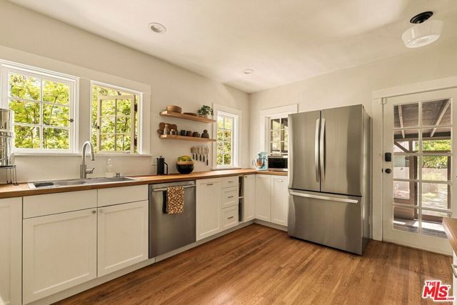 1788 N Los Robles Avenue, Pasadena, CA 91104