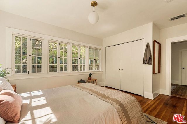 1788 N Los Robles Avenue, Pasadena, CA 91104