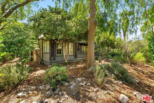 1788 N Los Robles Avenue, Pasadena, CA 91104