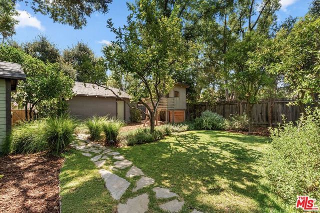 1788 N Los Robles Avenue, Pasadena, CA 91104