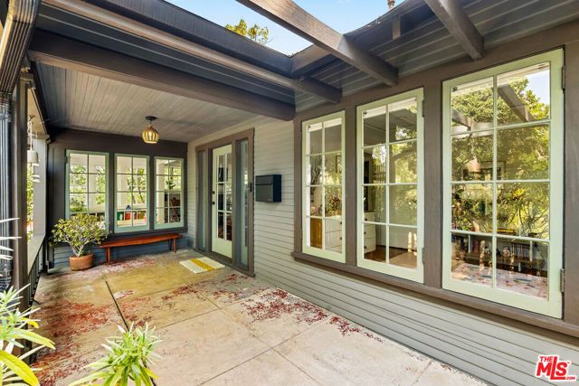 1788 N Los Robles Avenue, Pasadena, CA 91104