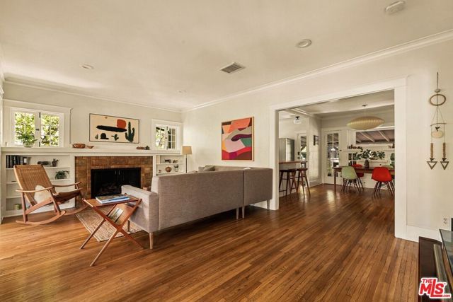 1788 N Los Robles Avenue, Pasadena, CA 91104