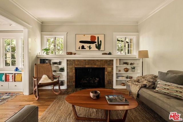 1788 N Los Robles Avenue, Pasadena, CA 91104