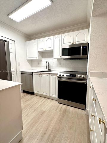 10795 SW 108th Ave 304, Miami, FL 33176