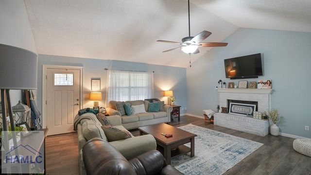 17 Jekyll Island Road, Jesup, GA 31545