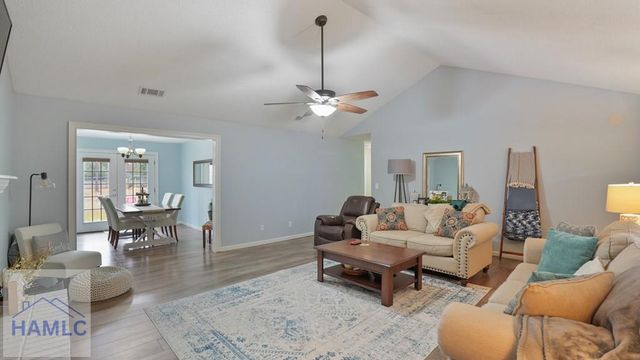 17 Jekyll Island Road, Jesup, GA 31545