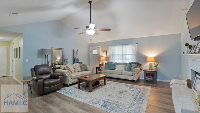 17 Jekyll Island Road, Jesup, GA 31545