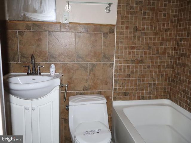 7208 CHESTNUT AVE, Elkins Park, PA 19027