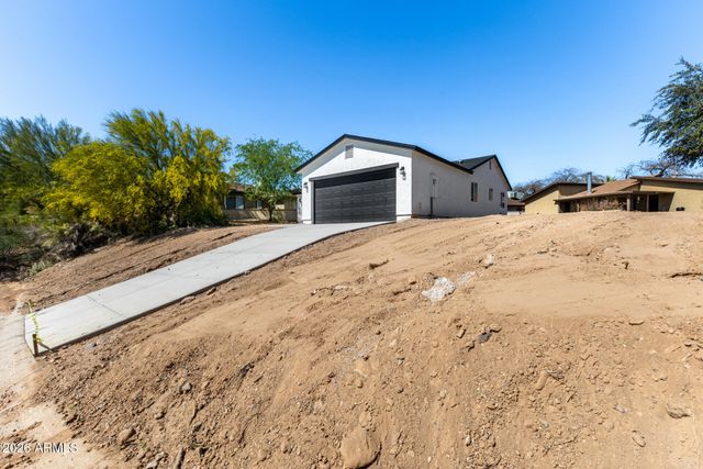 11506 W MISSOURI Avenue, Youngtown, AZ 85363
