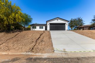 11506 W MISSOURI Avenue, Youngtown, AZ 85363