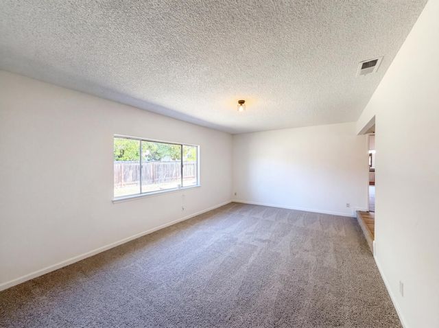 8845 Los Olivas Ct, Stockton, CA 95210