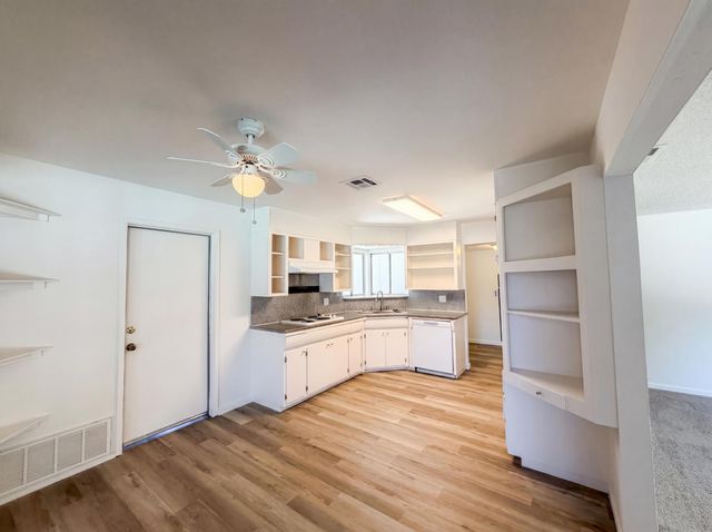 8845 Los Olivas Ct, Stockton, CA 95210