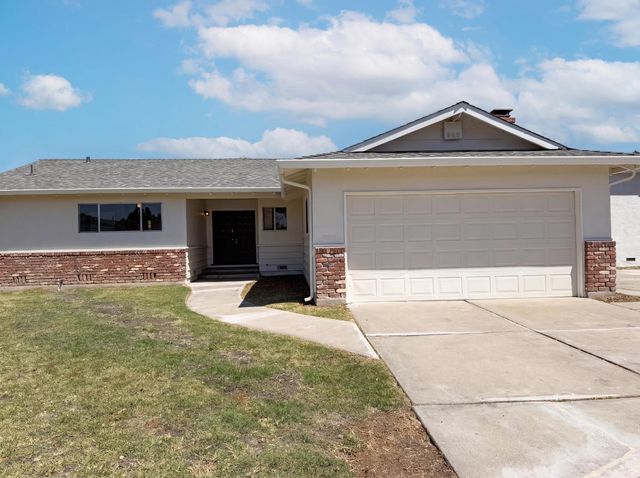 8845 Los Olivas Ct, Stockton, CA 95210