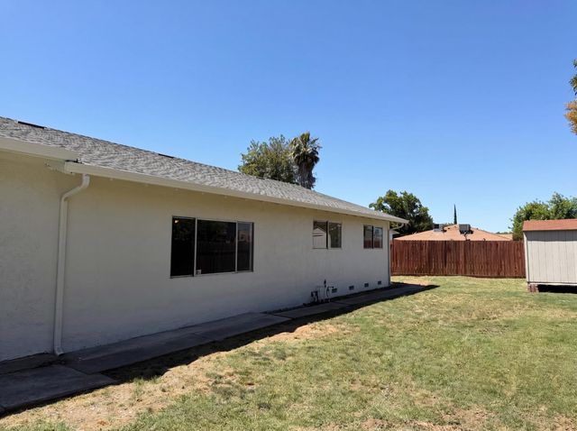 8845 Los Olivas Ct, Stockton, CA 95210