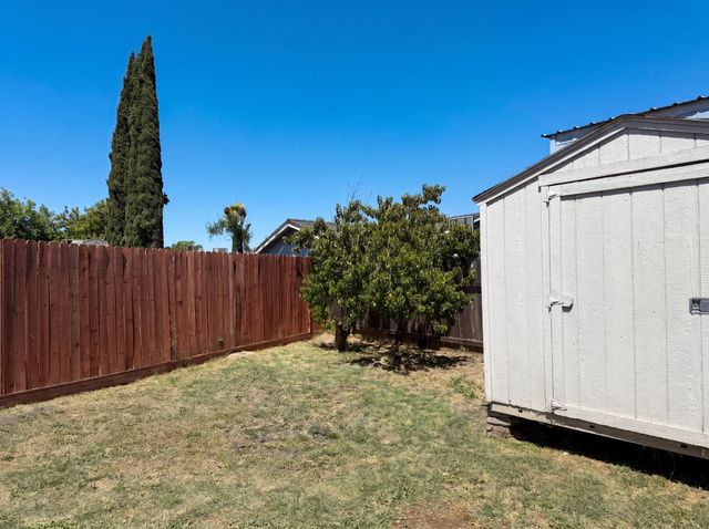 8845 Los Olivas Ct, Stockton, CA 95210