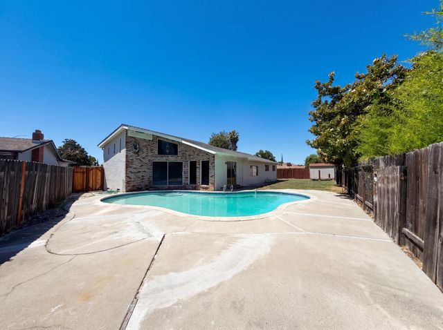 8845 Los Olivas Ct, Stockton, CA 95210